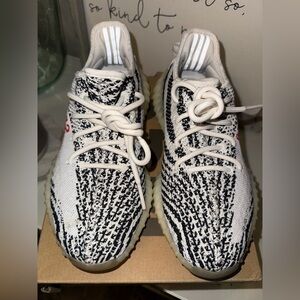 Adidas Yeezy Boost 350 V2 Zebra Sneakers - White & Black
Used